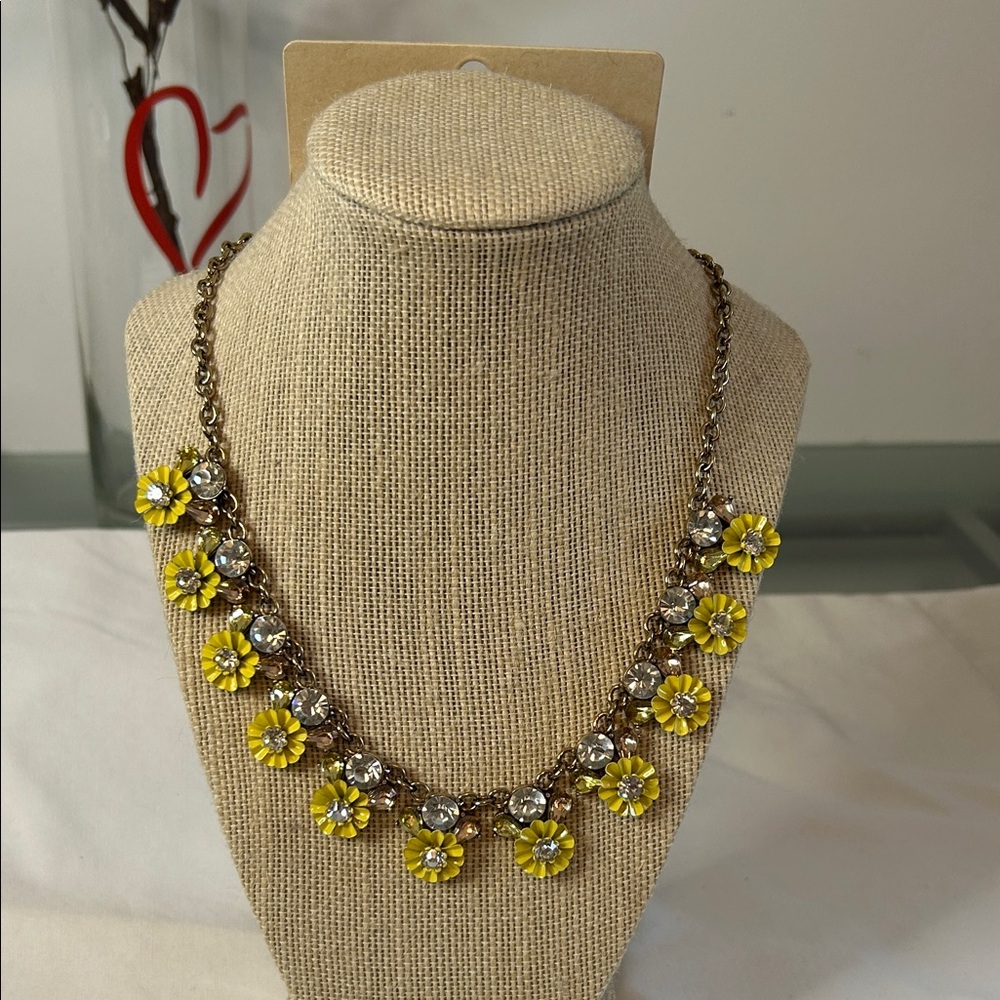 Charming Yellow Floral Necklace